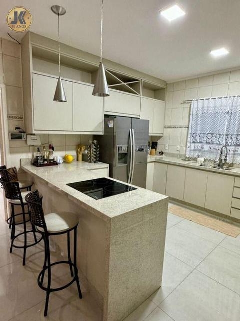 Casa à venda em Jaguariúna, Cruzeiro do Sul, com 3 quartos, com 169 m²