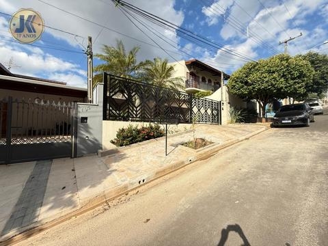 Casa à venda em Jaguariúna, Nova Jaguariúna II, com 3 quartos, com 139 m²