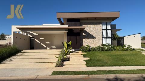 Casa à venda em Jaguariúna, Bairro Tamboré (Jaguariúna), com 3 quartos, com 210 m²